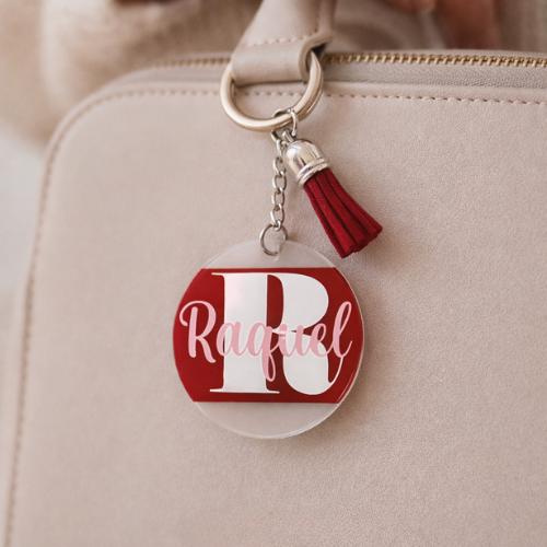 Llavero franja personalizado de metacrilato con inicial y nombre
