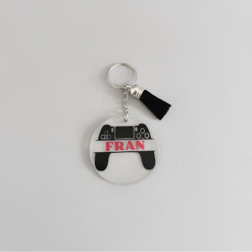 Llavero gamer personalizado de metacrilato con mando y nombre