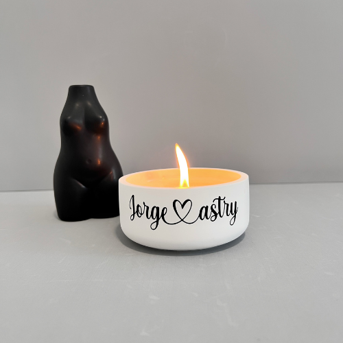 Vela cilíndrica personalizada - aroma fresa y nata
