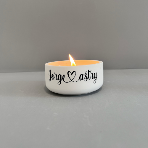 Vela cilíndrica personalizada - aroma fresa y nata